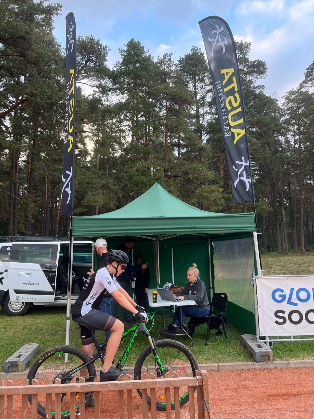 da0314f5-10aa-45b4-96e7-68eb8481b7dd